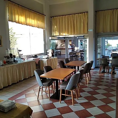 Thassos فندق
