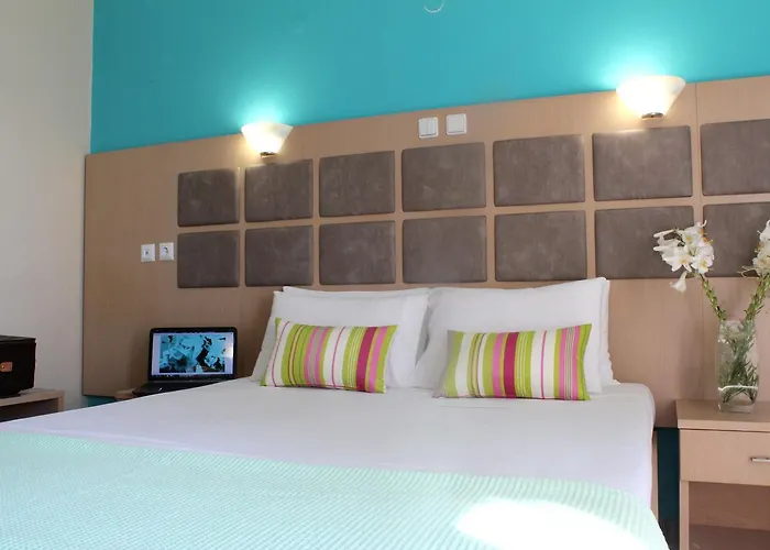 Thassos Otel Pefkari